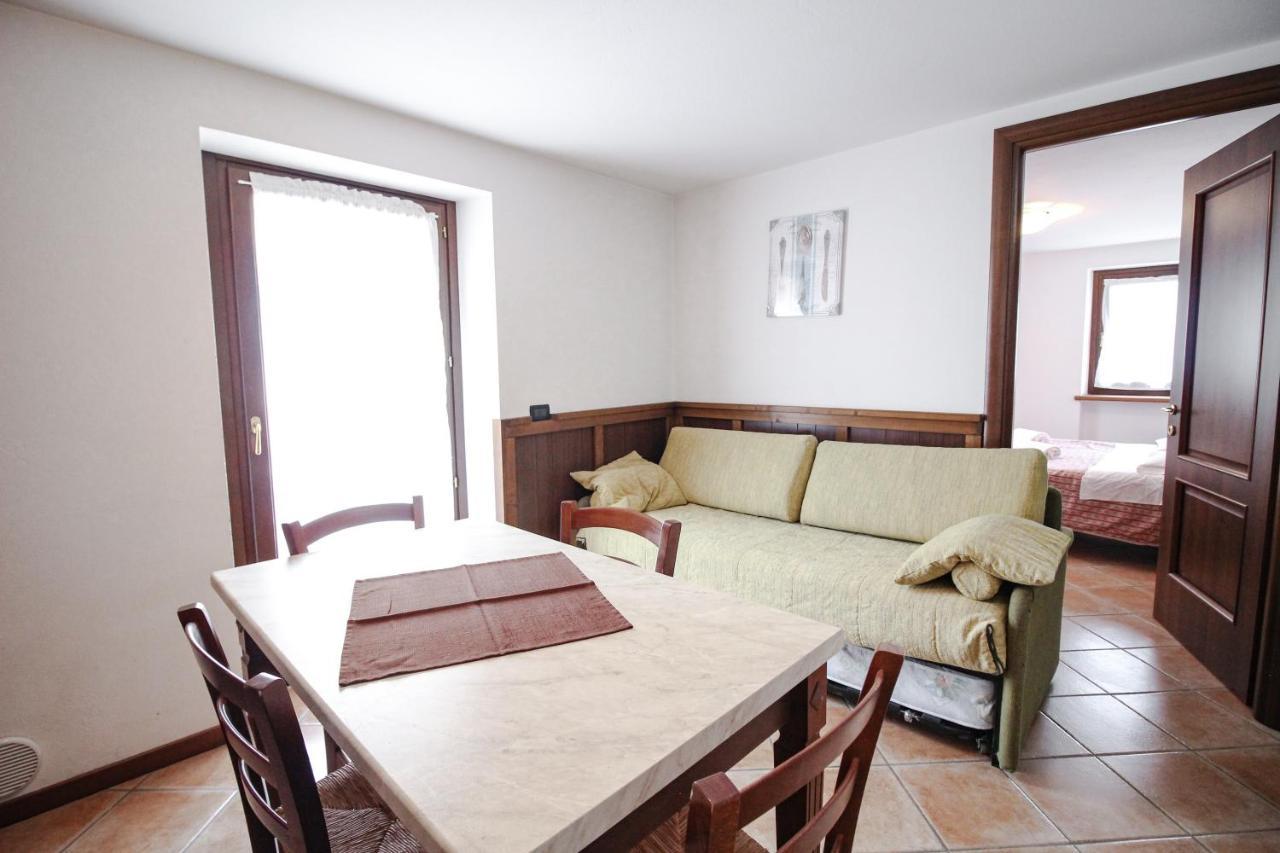 Residence Aquila - Bilo Punta Goa Brusson Bagian luar foto