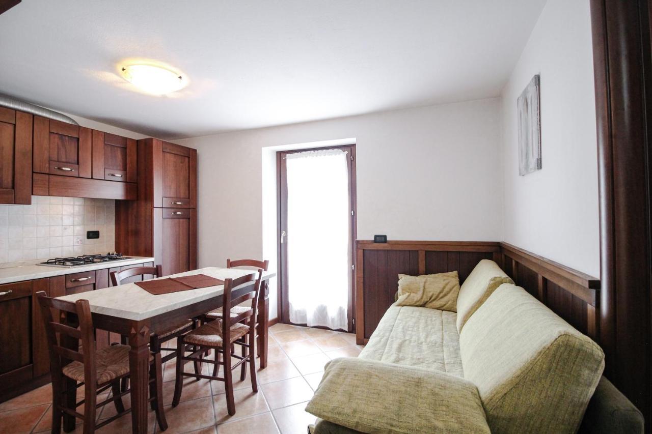 Residence Aquila - Bilo Punta Goa Brusson Bagian luar foto