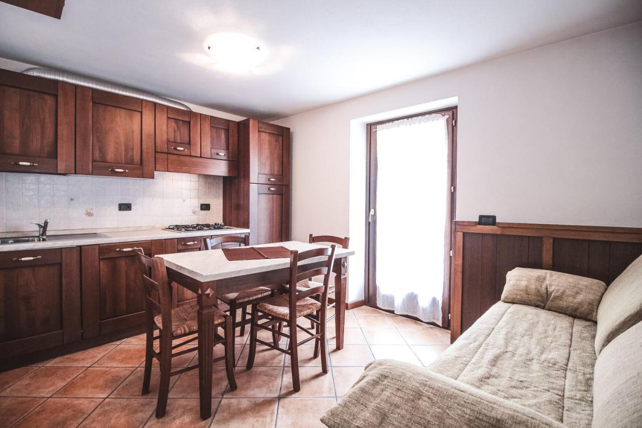 Residence Aquila - Bilo Punta Goa Brusson Bagian luar foto