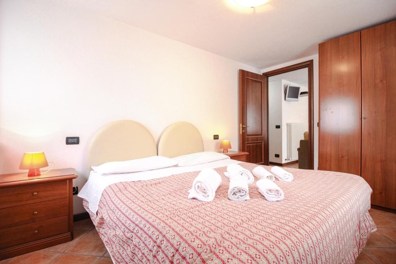 Residence Aquila - Bilo Punta Goa Brusson Bagian luar foto