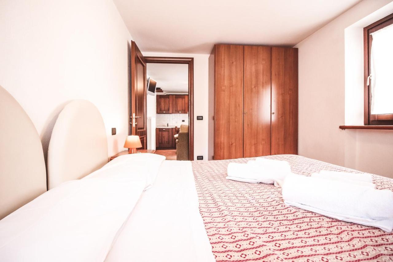 Residence Aquila - Bilo Punta Goa Brusson Bagian luar foto