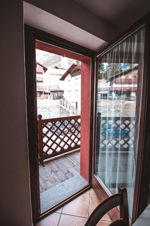 Residence Aquila - Bilo Punta Goa Brusson Bagian luar foto